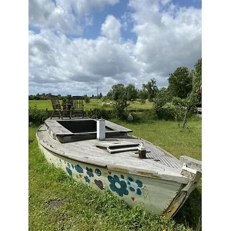 Дом отдыха 2 With Large Garden, Playground And Pool Grabowhoefe