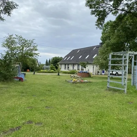 2 With Large Garden, Playground And Pool Дом отдыха