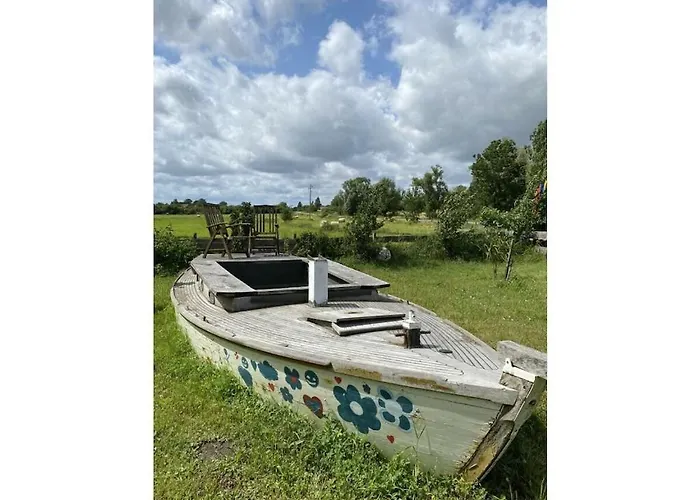 Дом отдыха 2 With Large Garden, Playground And Pool Grabowhoefe